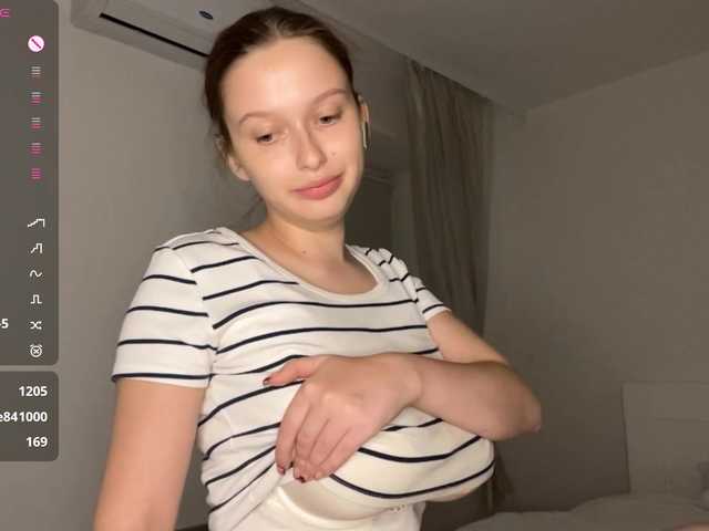 HanaHaeussler live cam on BongaCams