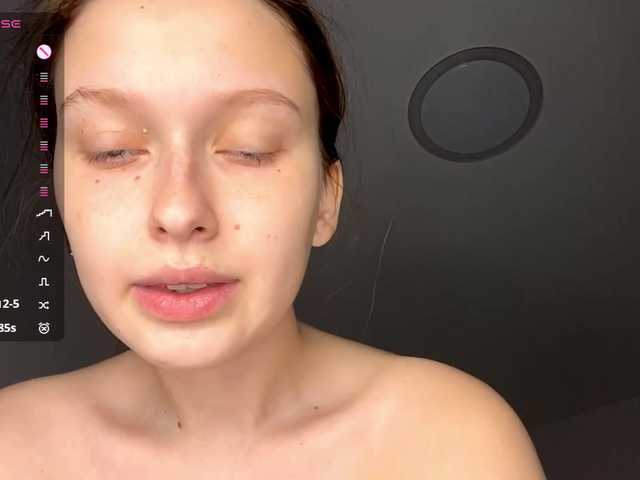 модель HanaHaeussler