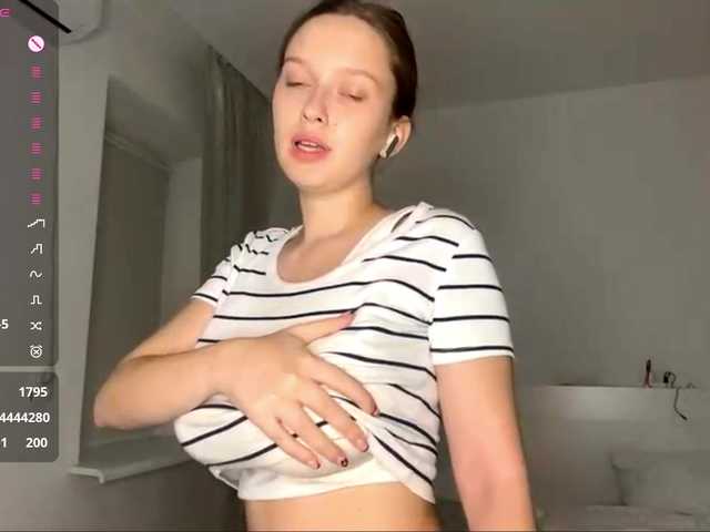 HanaHaeussler live cam on BongaCams