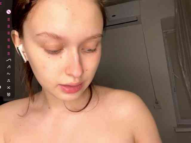 HanaHaeussler webcam