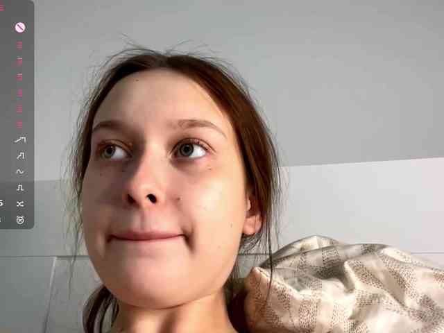 HanaHaeussler webcam