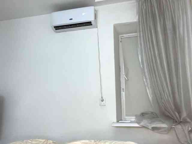 HanaHaeussler webcam