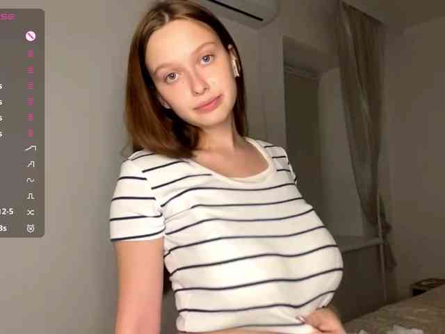 HanaHaeussler webcam