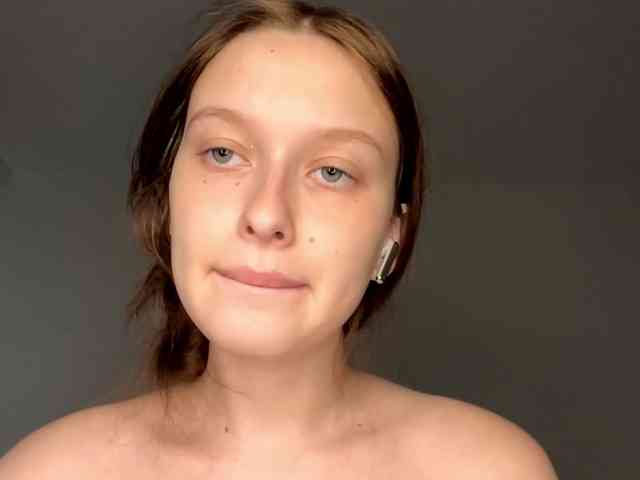 HanaHaeussler webcam