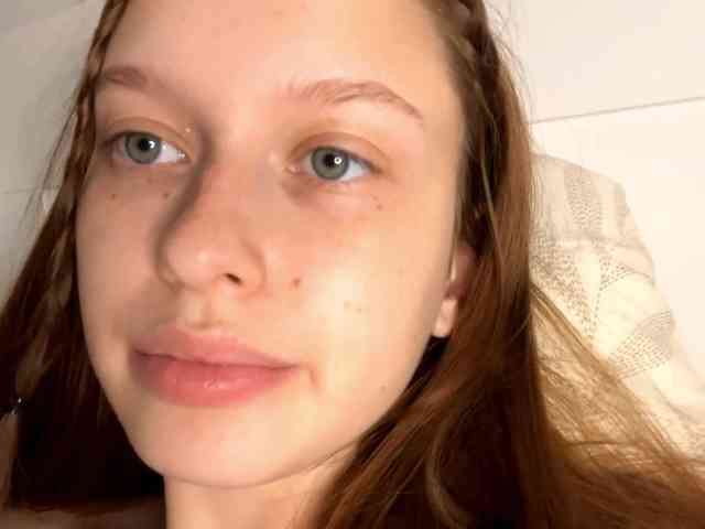 HanaHaeussler webcam