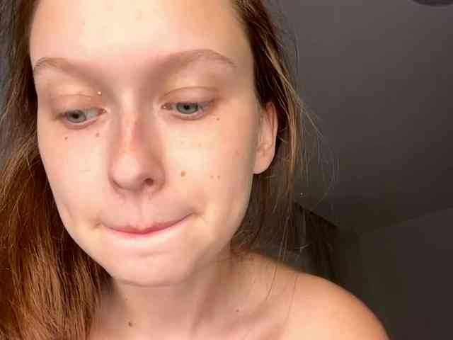 HanaHaeussler webcam