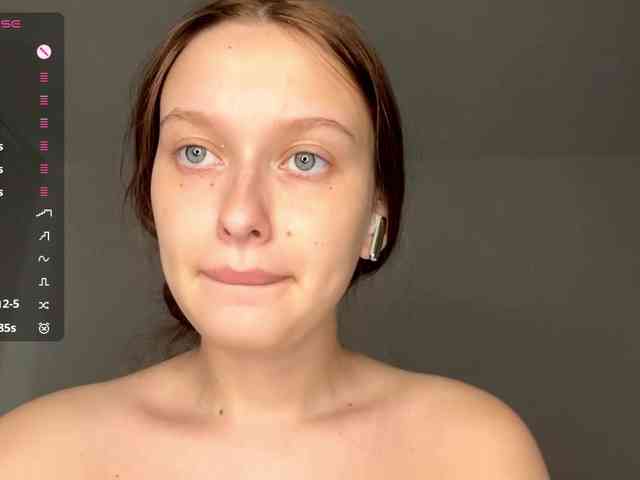 HanaHaeussler webcam