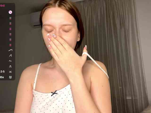 HanaHaeussler webcam