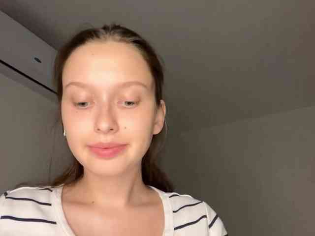 HanaHaeussler webcam