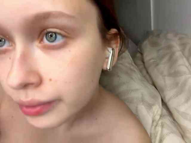 HanaHaeussler webcam