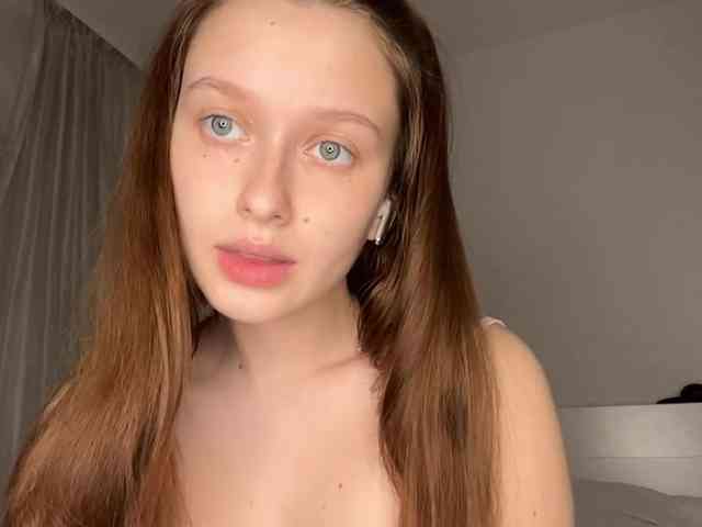 HanaHaeussler webcam