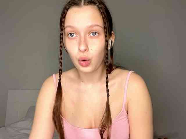 HanaHaeussler webcam