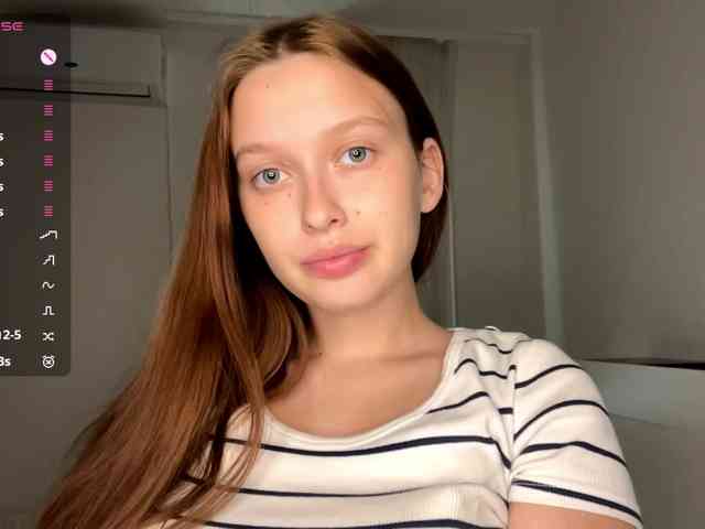 HanaHaeussler webcam
