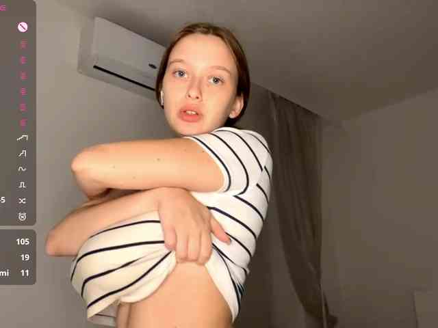 Model: HanaHaeussler