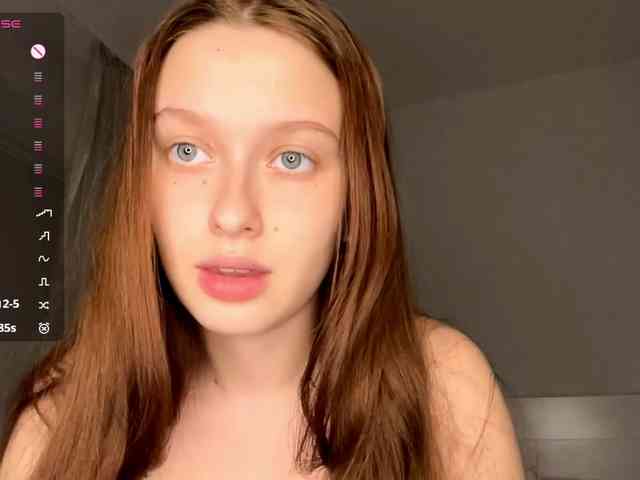 HanaHaeussler webcam