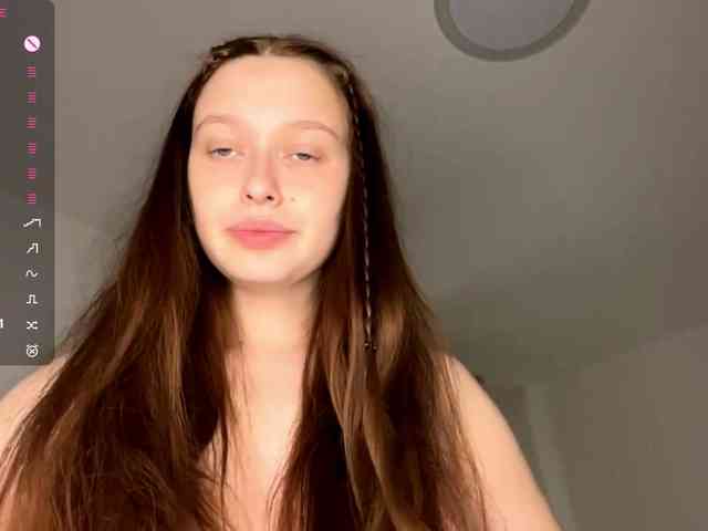 HanaHaeussler webcam