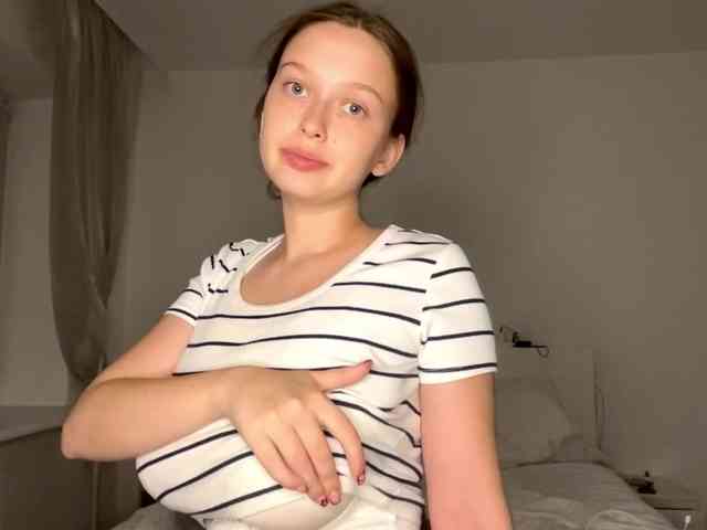 HanaHaeussler webcam