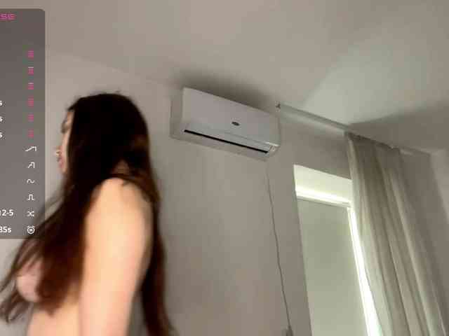 HanaHaeussler webcam