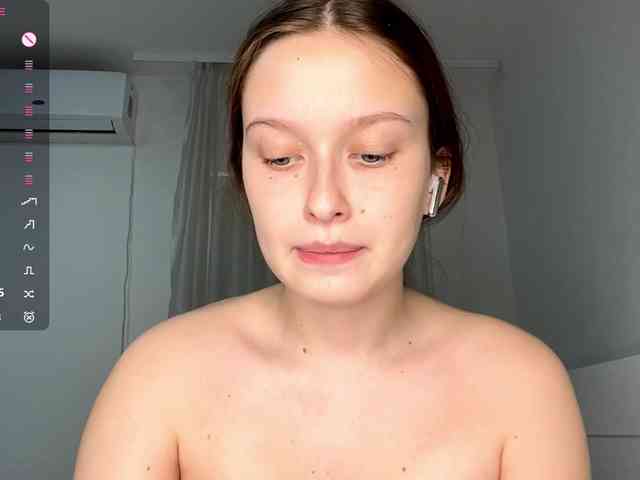 HanaHaeussler webcam