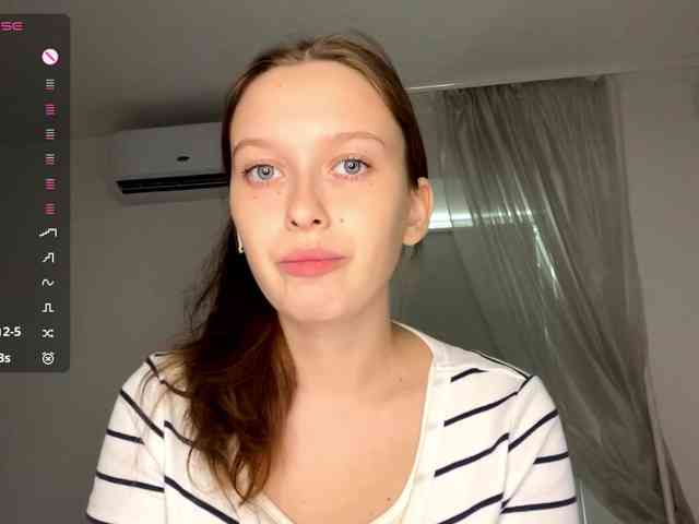HanaHaeussler webcam