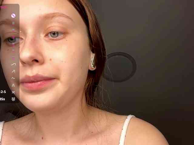 HanaHaeussler webcam