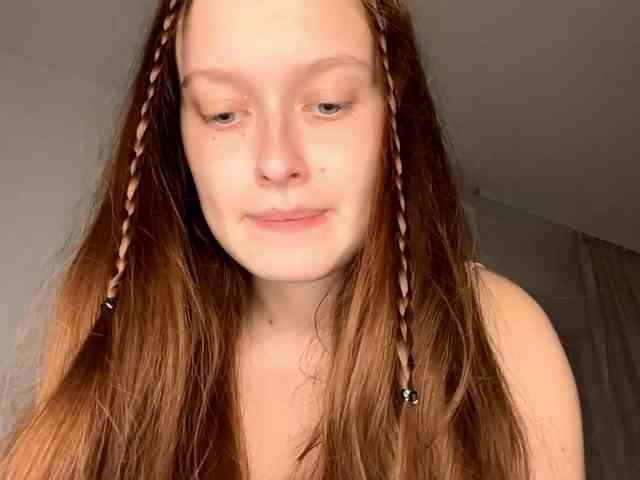 HanaHaeussler webcam