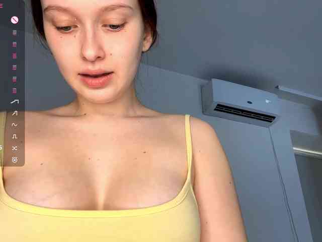 HanaHaeussler webcam