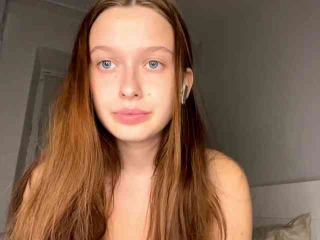 HanaHaeussler webcam