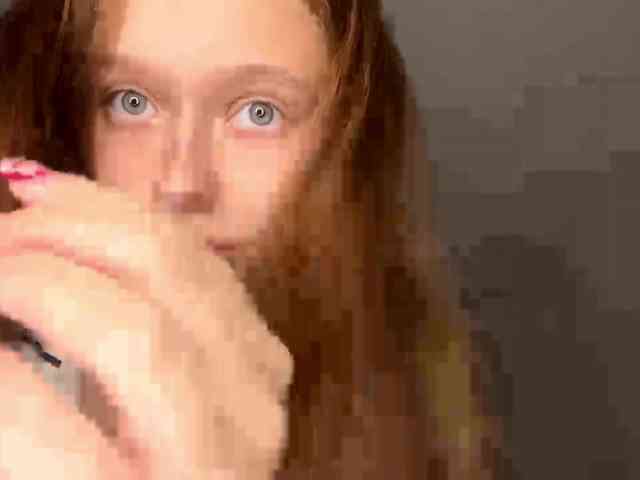HanaHaeussler webcam