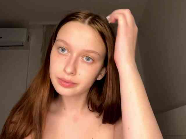 HanaHaeussler webcam