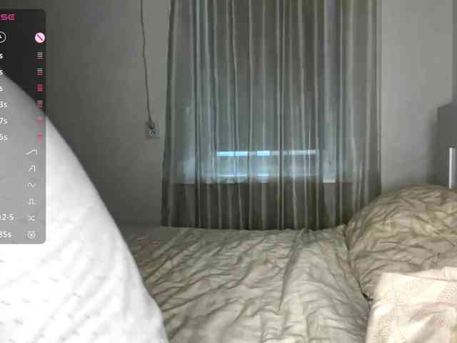 HanaHaeussler webcam