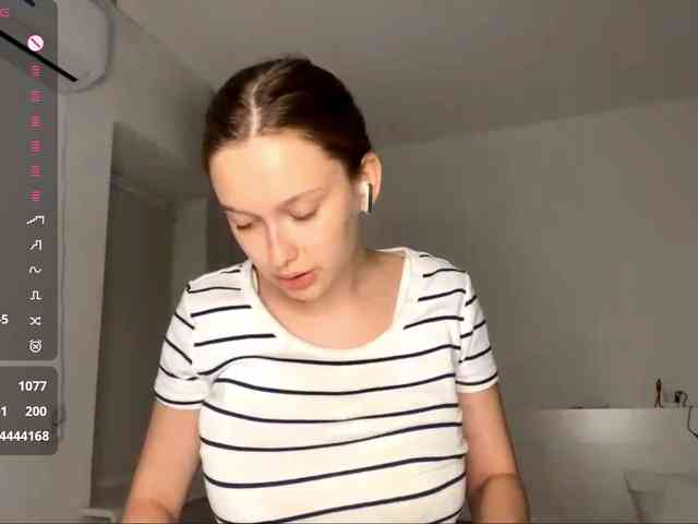 HanaHaeussler webcam