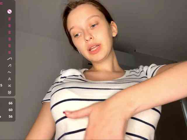 HanaHaeussler webcam