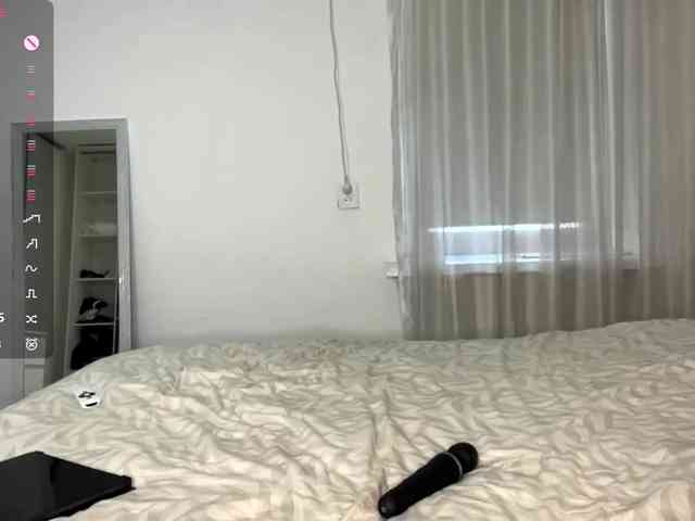 HanaHaeussler webcam