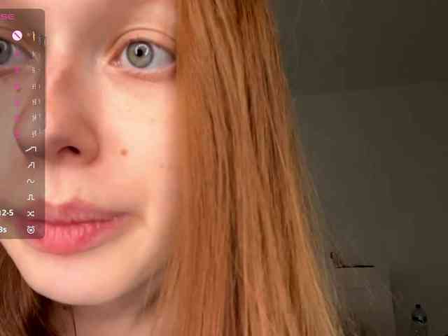 HanaHaeussler webcam