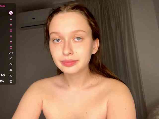 HanaHaeussler webcam