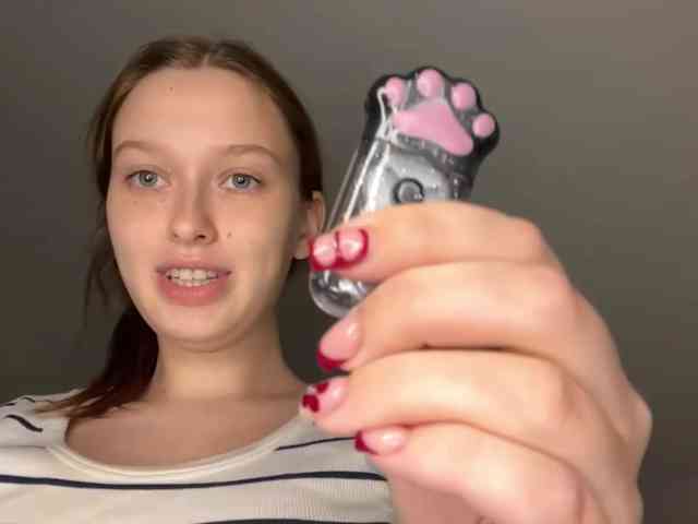 HanaHaeussler webcam
