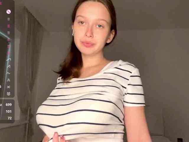 HanaHaeussler webcam