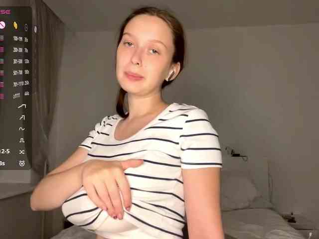 HanaHaeussler webcam