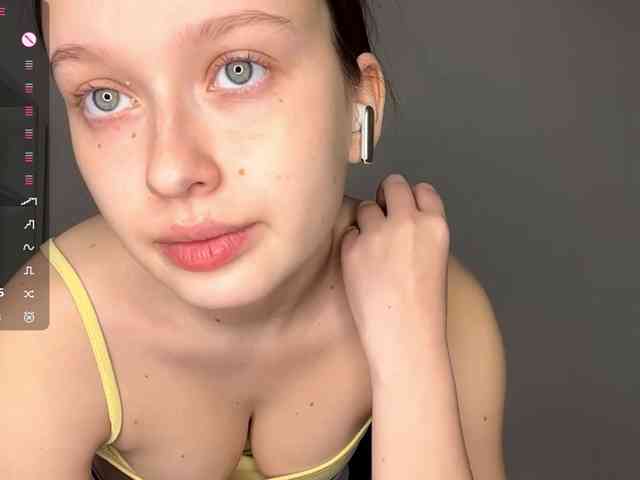 HanaHaeussler webcam