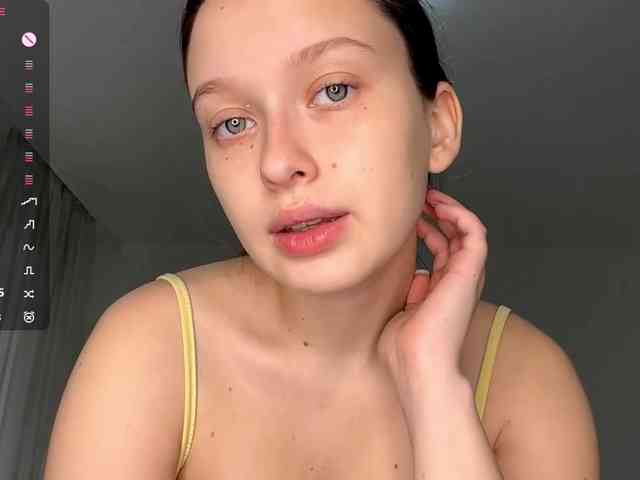 HanaHaeussler webcam