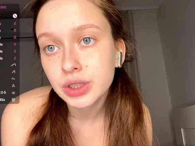 HanaHaeussler webcam