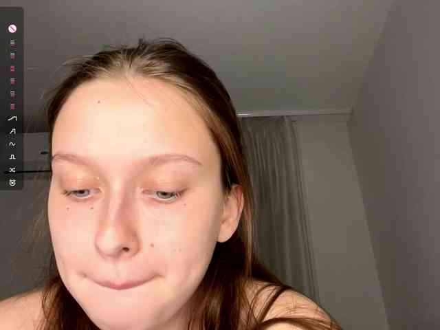 HanaHaeussler webcam