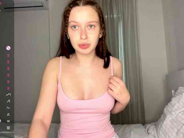 HanaHaeussler webcam