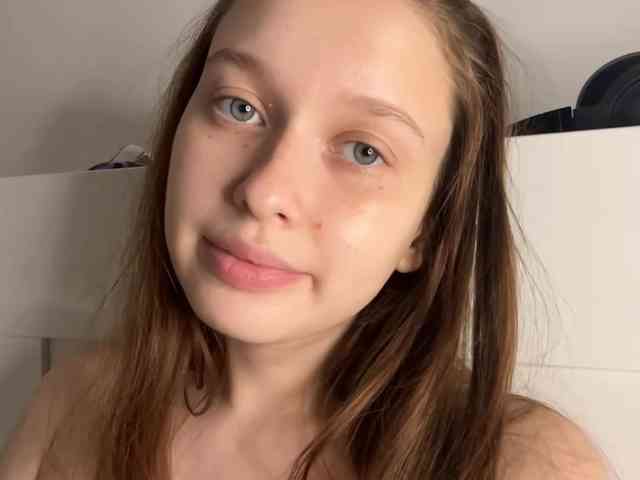 HanaHaeussler webcam