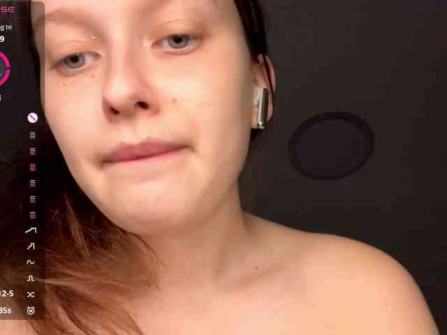 HanaHaeussler webcam