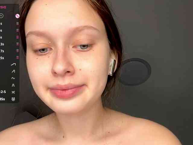 HanaHaeussler webcam