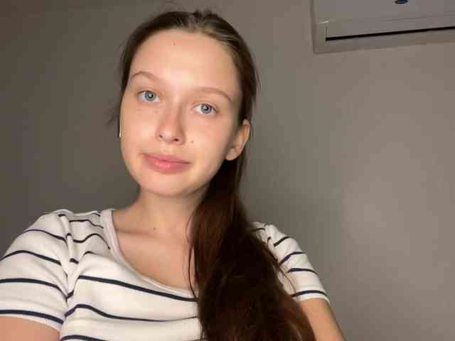 HanaHaeussler webcam