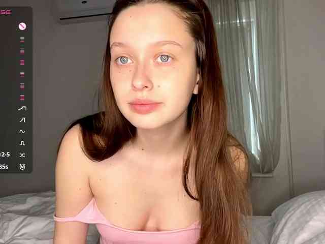 HanaHaeussler webcam