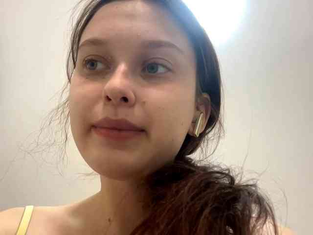 HanaHaeussler webcam